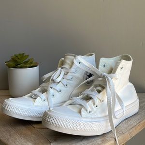 Converse White High Top Size 7